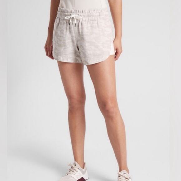 Athleta Cabo Tide Linen Shortie Tan Cream Camo Size 6 - Picture 1 of 11
